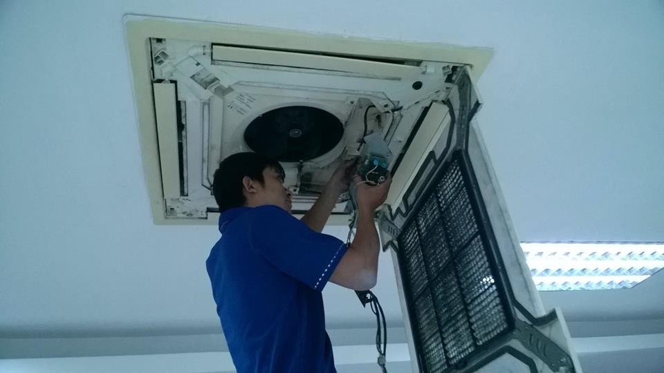 Thợ sửa máy lạnh tại nhà tại Quảng Ngãi